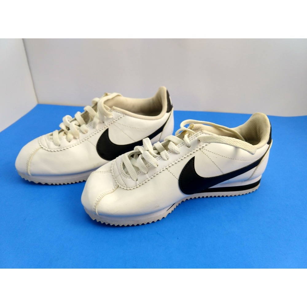 Nike Womens Classic Cortez 807471-101 White Black Casual Shoes Sneakers Size 7